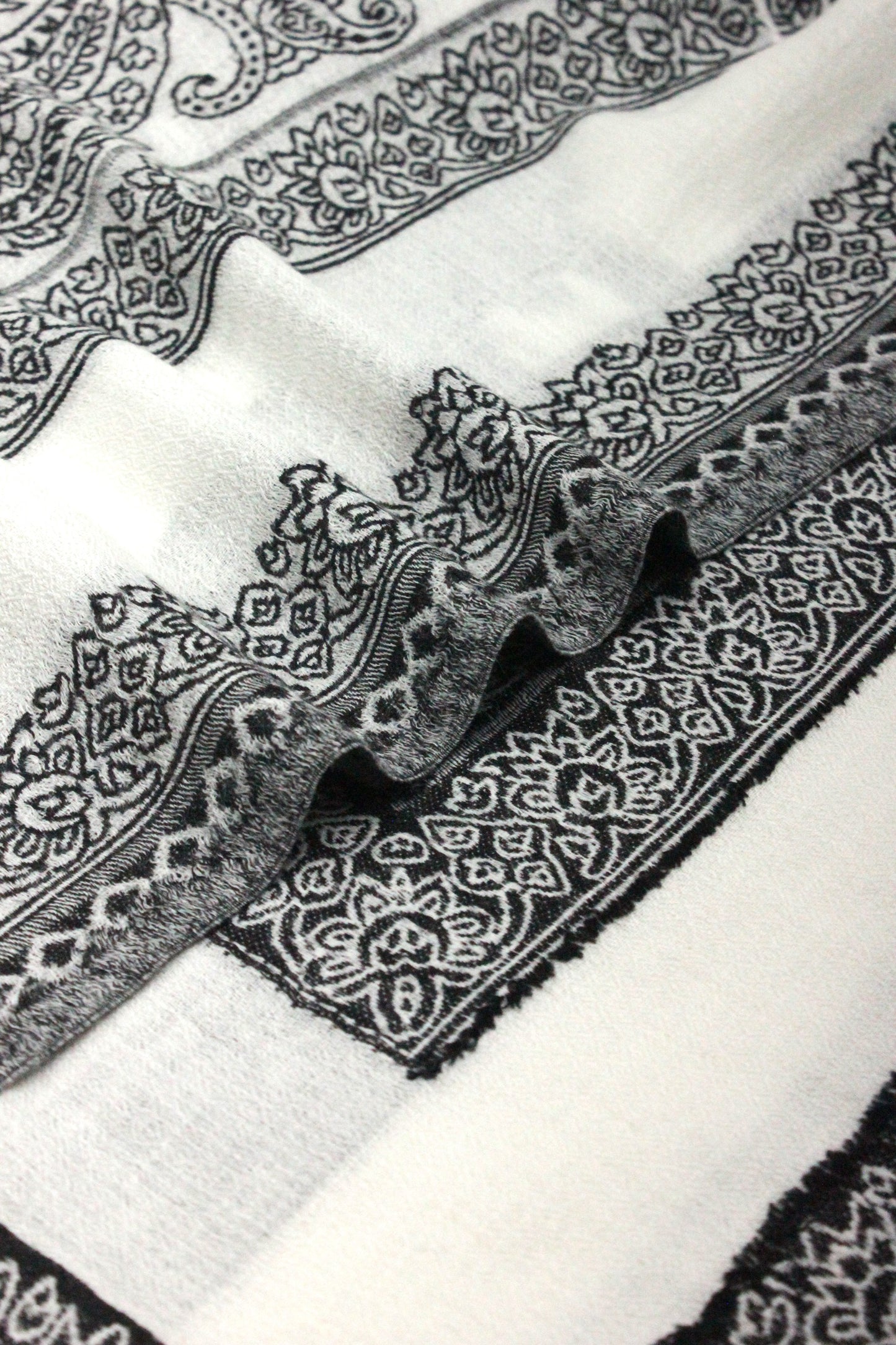 Premium Quality Extremely Soft Off White With Black Border  Pashmina Cashmere Shawl